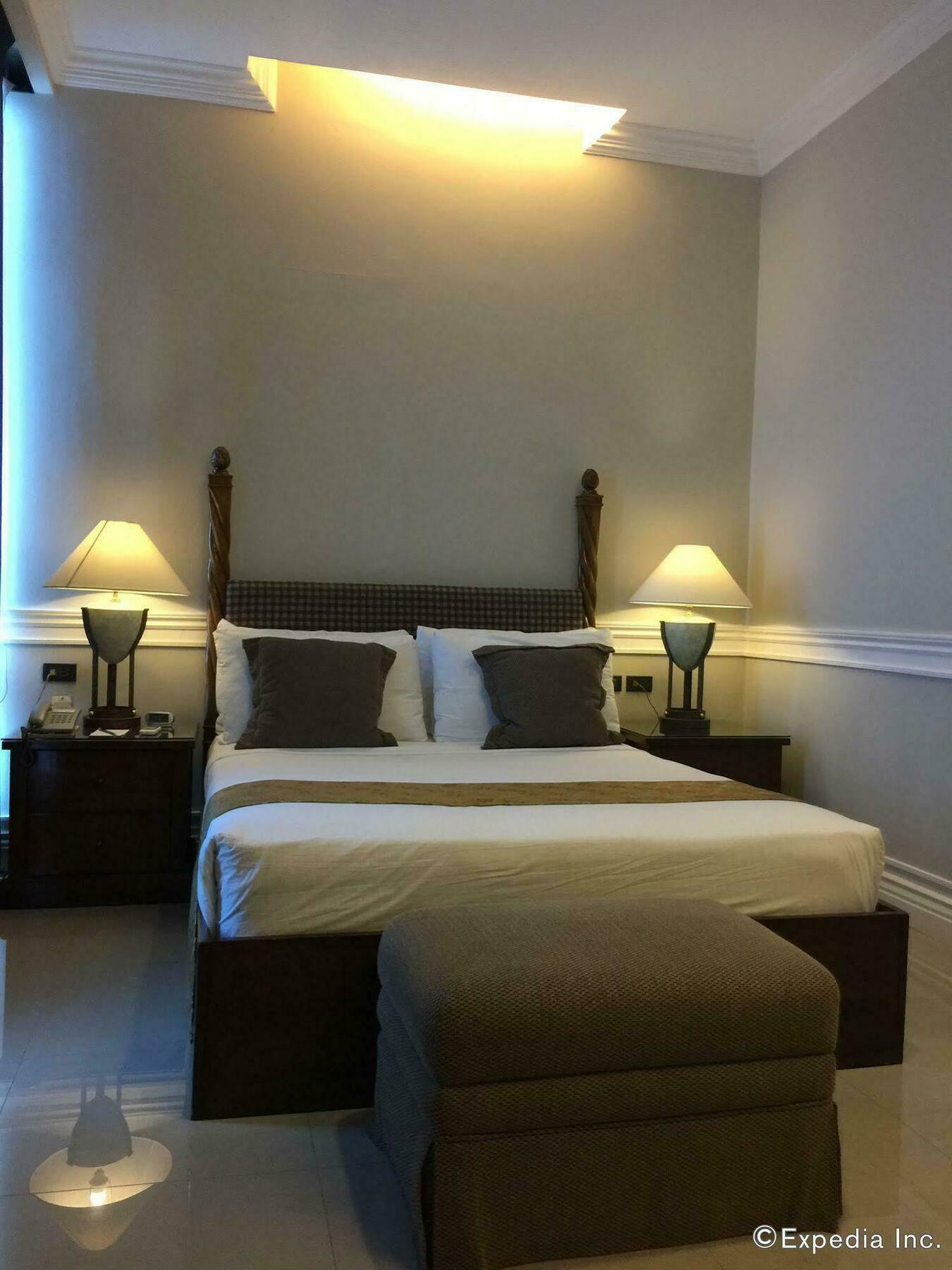 Metrocentre 3*