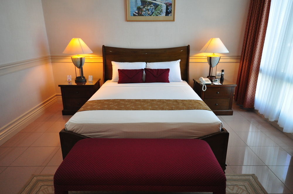 Metrocentre 3*